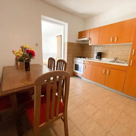 Apartament Doris Rab Town